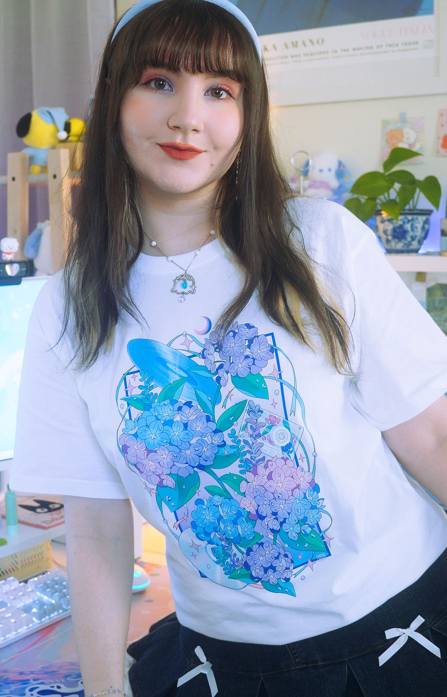 Music Record Hydrangea Crewneck T-shirt Elbow Length Sleeves Illustration Inspired by Japanese Flower Anime Art