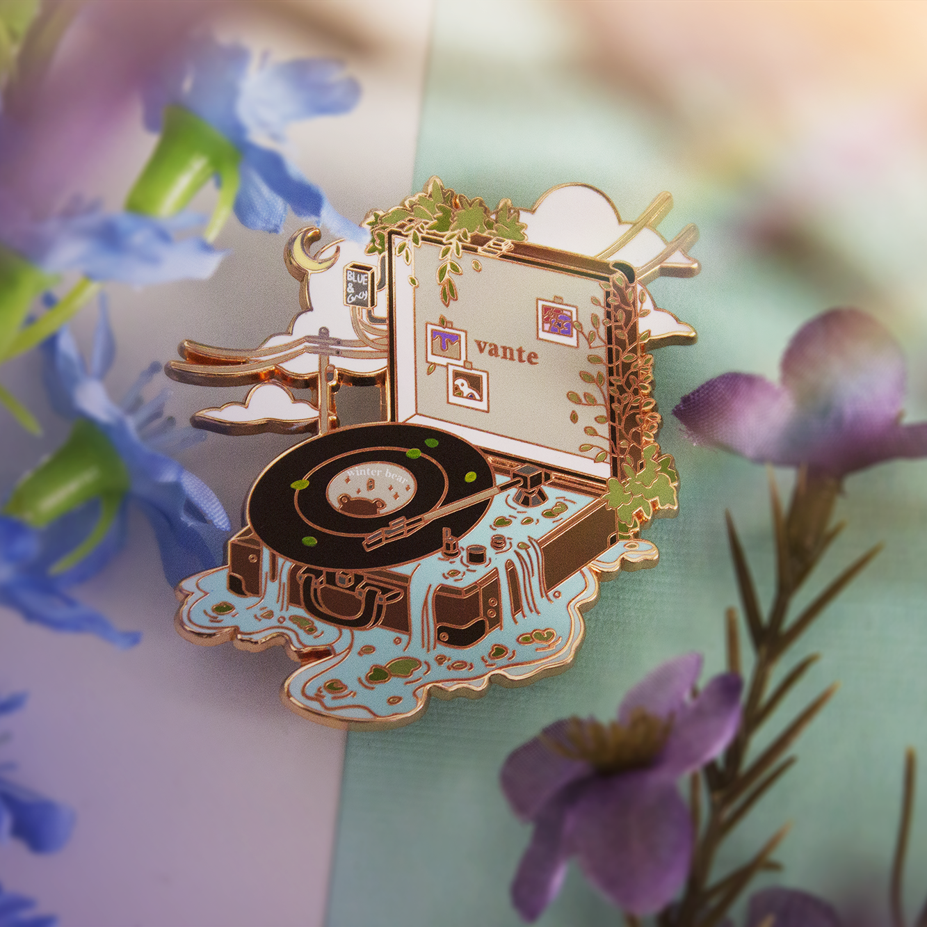 BTS Kim Taehyung V Vante Enamel Lapel Pin Badge Kpop Music